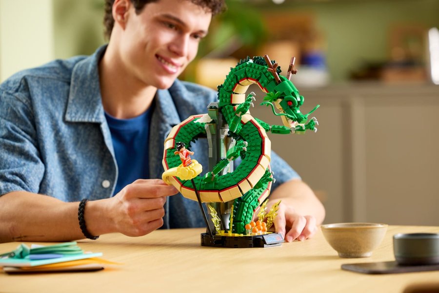 LEGO Icons Dragon Ball: Shenron & Goku (11390)